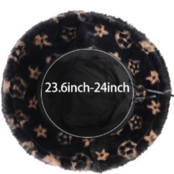 Fuzzy winter bucket hats ☃️ - Picture 5 of 5